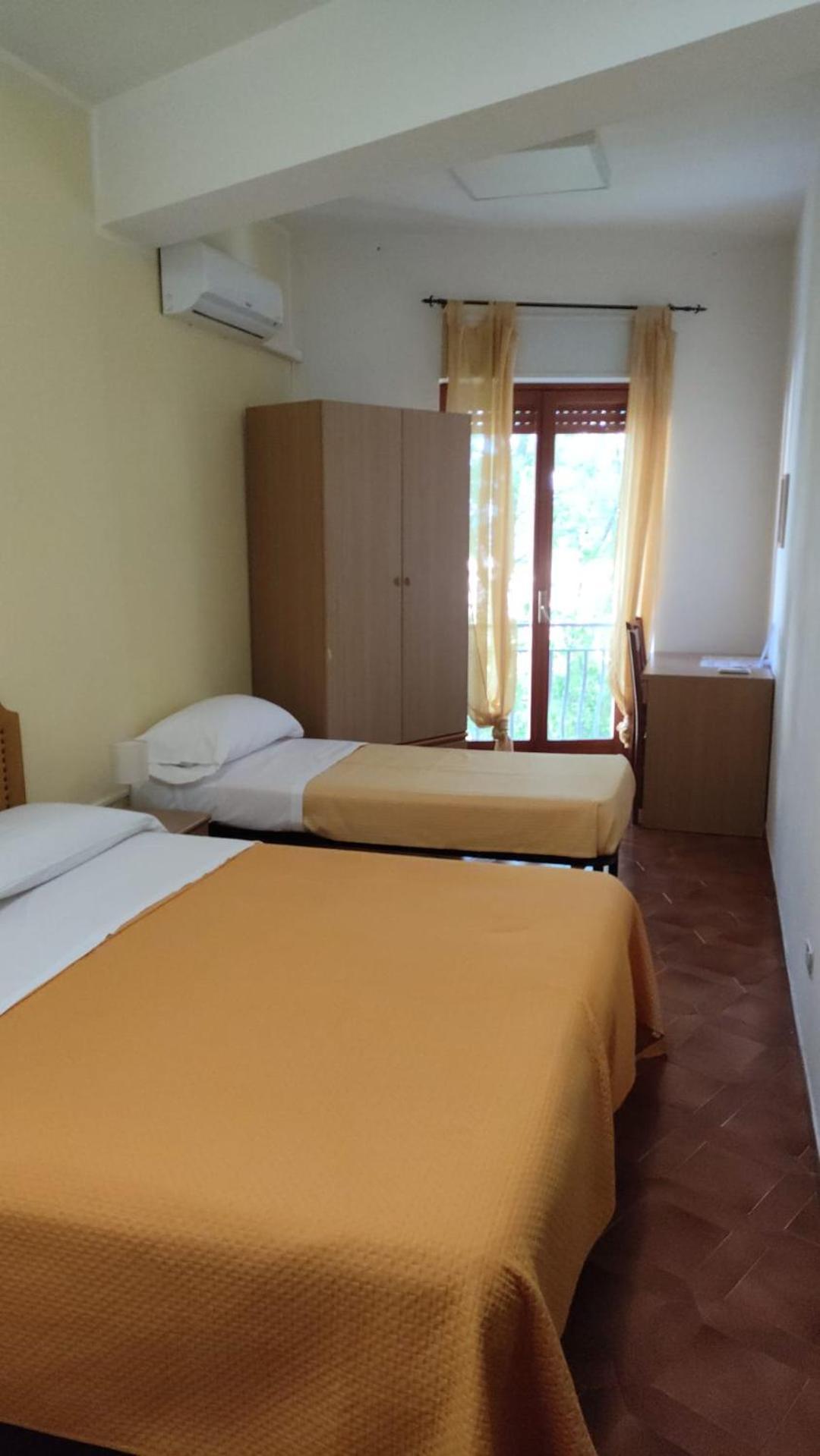 Piccolo Hotel Nuova Gestione Cala Gonone Bagian luar foto